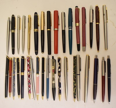 Lot 364 - Collection of vintage fountain and ballpoint pens