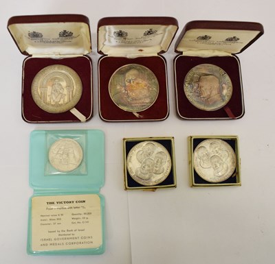 Lot 250 - Collection of silver commemorative medallions to include two '1969 The First Moon Landing', etc