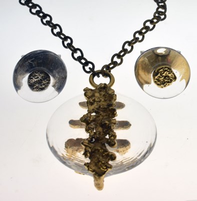Lot 151 - Jacob Hull for Buch & Deichmann - Vintage Brutalist glass and gilt-plated pendant necklace