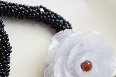 Lot 44 - White jade pendant necklace