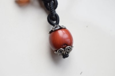 Lot 44 - White jade pendant necklace
