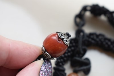 Lot 44 - White jade pendant necklace