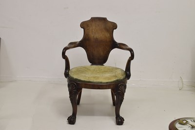 Lot 526 - Attributed to John Barrow for Gillows of Lancaster - George IV walnut open arm library chair
