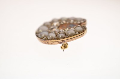 Lot 31 - Late Victorian diamond and pearl horseshoe brooch