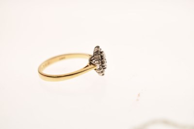 Lot 14 - Modern 18ct gold diamond cluster ring