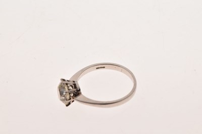 Lot 6 - Diamond single stone ring