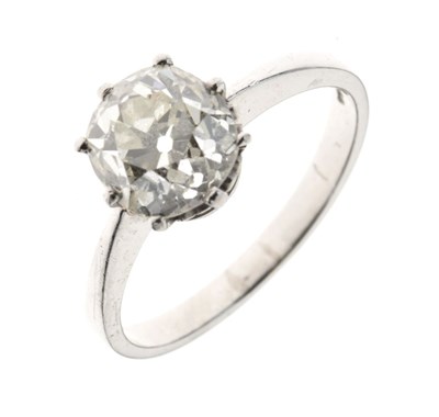 Lot 6 - Diamond single stone ring
