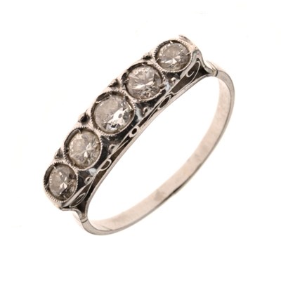 Lot 2 - Five-stone diamond ring