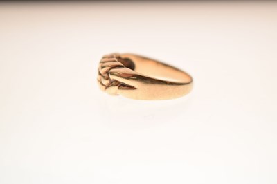 Lot 61 - 9ct gold keeper ring