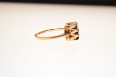 Lot 22 - 1960-70s garnet 9ct gold dress ring