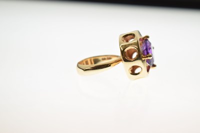 Lot 24 - Synthetic sapphire 14ct gold cocktail ring