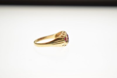 Lot 25 - Antique 18ct gold gem set dress ring (a/f)
