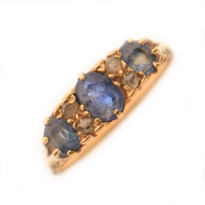 Lot 32 - Victorian sapphire and diamond yellow metal ring