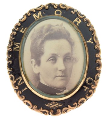 Lot 46 - Mourning Jewellery