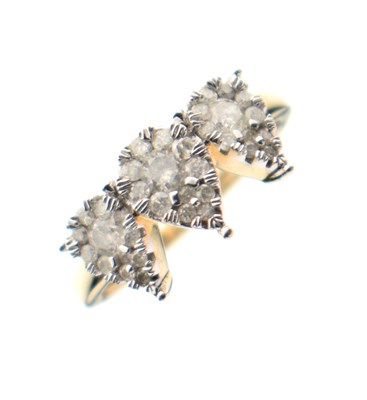 Lot 11 - Tomas Rae diamond and 9ct gold ring