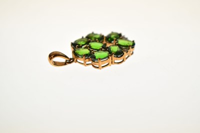 Lot 81 - Russian Diopside and diamond 9ct gold pendant, and similar ear studs