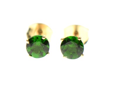 Lot 81 - Russian Diopside and diamond 9ct gold pendant, and similar ear studs