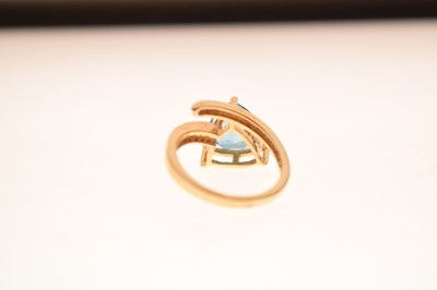 Lot 34 - 'Swiss' blue topaz 9ct gold ring