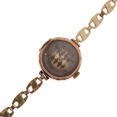Lot 117 - Lady's 1930 9ct gold cased bracelet watch
