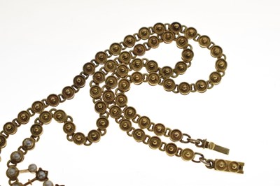 Lot 39 - Late Victorian seed pearl yellow metal pendant necklace