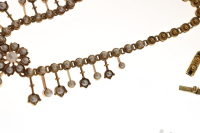 Lot 39 - Late Victorian seed pearl yellow metal pendant necklace