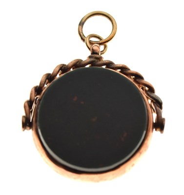 Lot 76 - 9ct gold double sided swivel fob set bloodstone