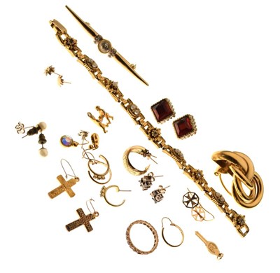 Lot 100 - Quantity of yellow metal jewellery