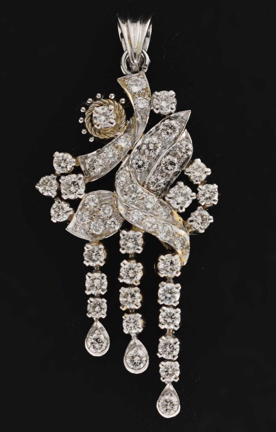 Lot 21 - Diamond white metal pendant