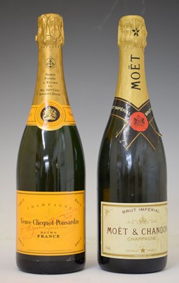 Lot 431 - Moët & Chandon and Veuve Clicquot Ponsardin Champagne