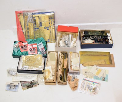 Lot 378 - Mixed quantity of railway model kits and accessories
