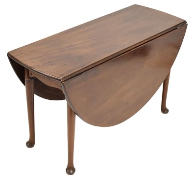 Lot 773 - Mid 18th century mahogany oval gateleg table