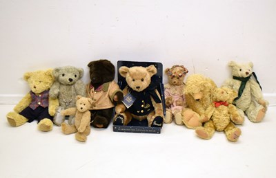 Lot 393 - Collection of mainly non-branded teddy bears