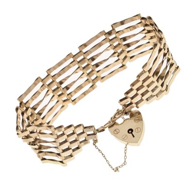 Lot 69 - 9ct gold gate link bracelet