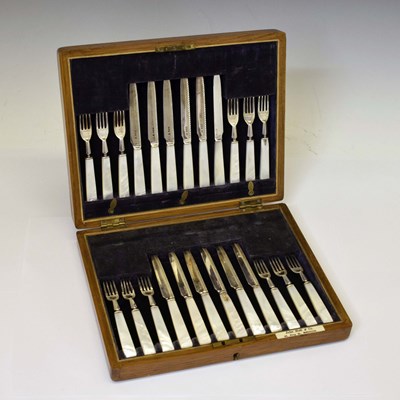 Lot 177 - George V mother-of-pearl and silver canteen of cutlery