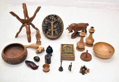 Lot 226 - Collection of treen, etc