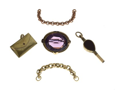 Lot 84 - Small group of unmarked yellow metal items