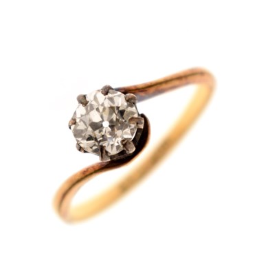 Lot 3 - Single stone diamond crossover ring, stamped 18ct Plat