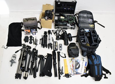 Lot 276 - Canon EOS 40D digital camera and accessories
