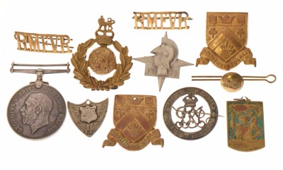 Lot 397 - Small group of military-related items
