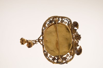Lot 32 - 19th century East Asian yellow metal filigree brooch