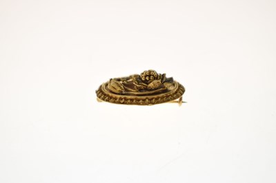 Lot 32 - 19th century East Asian yellow metal filigree brooch