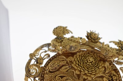 Lot 32 - 19th century East Asian yellow metal filigree brooch