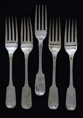 Lot 274 - Five early Victorian Fiddle pattern lunch forks