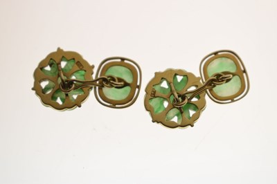 Lot 31 - Yellow metal and jade bar brooch, pair of K18 cufflinks
