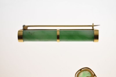 Lot 31 - Yellow metal and jade bar brooch, pair of K18 cufflinks