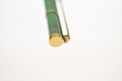 Lot 31 - Yellow metal and jade bar brooch, pair of K18 cufflinks