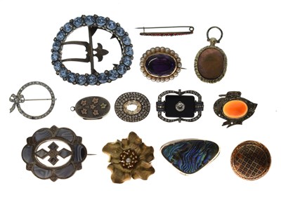 Lot 234 - Assorted antique and later brooches, etc