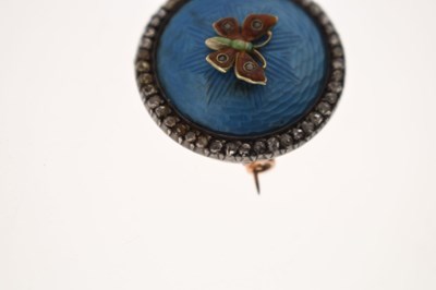 Lot 48 - Late 19th/early 20th century diamond enamelled brooch