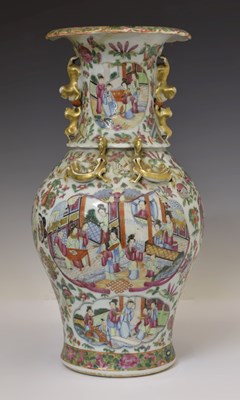 Lot 344 - Chinese late Qing dynasty Canton Famille Rose porcelain vase (a/f)