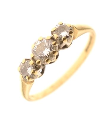 Lot 107 - Diamond three-stone 18ct gold ring